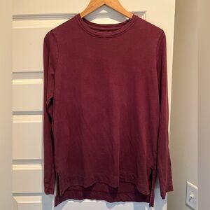 MOVING SALE 🏡 Athleta Garment Dyed Merlot Soft Cotton Crew Neck Tee- EUC- Med
